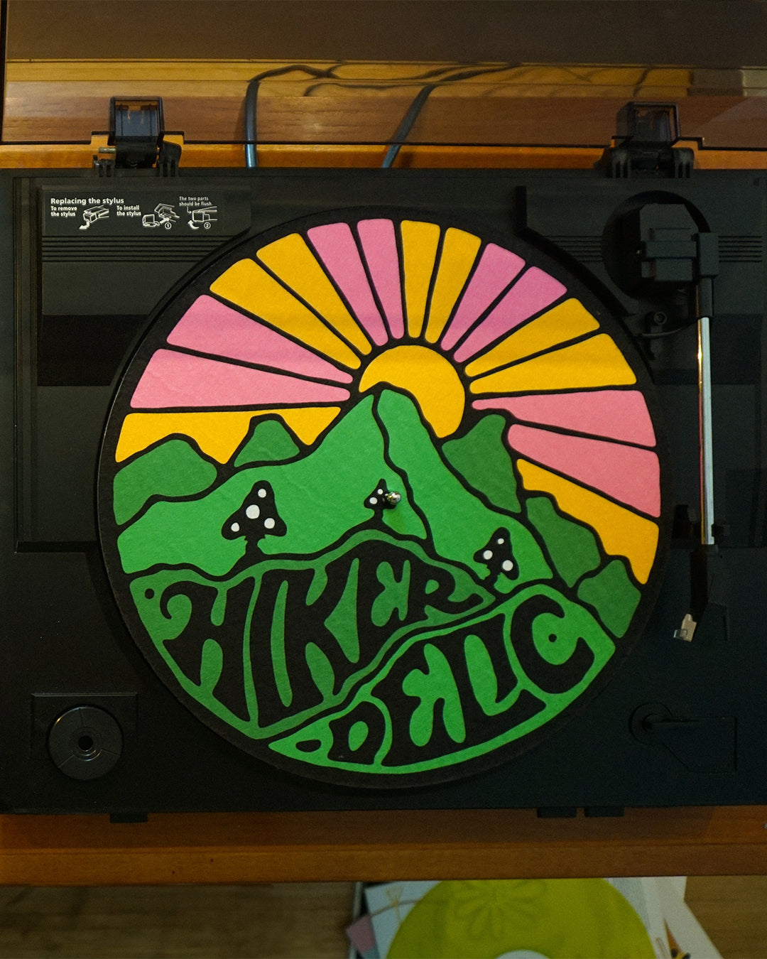 Hikerdelic Original Logo Slipmat Multi