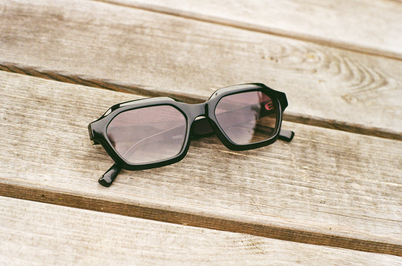 Hikerdelic x MessyWeekend Anthony Sunglasses Black Gradient Blue